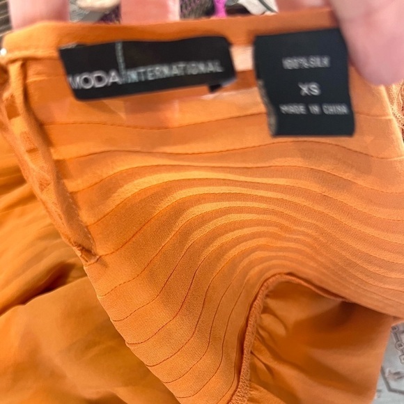 ⭐️Moda International, Rich Orange Pull-On Top, Excellent Condition, Beautiful,XS - Picture 2 of 9